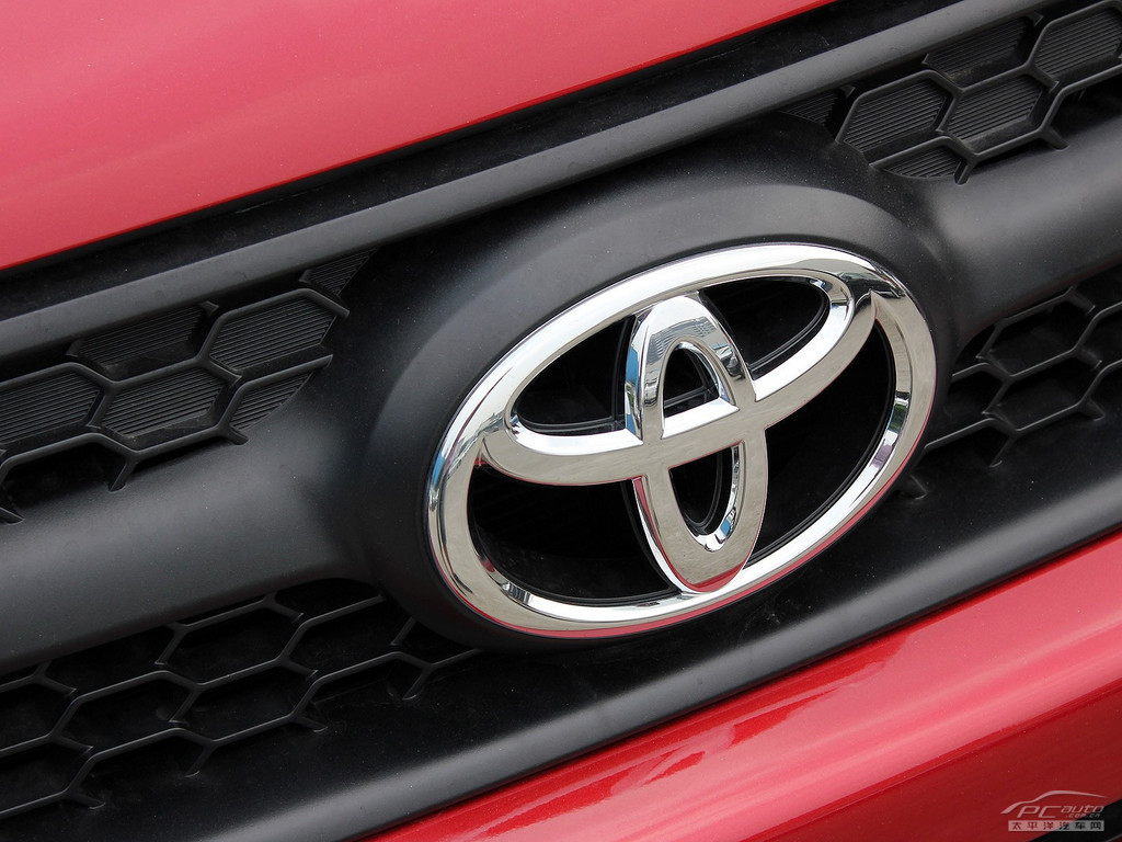 RAV4榮放外觀高清大圖