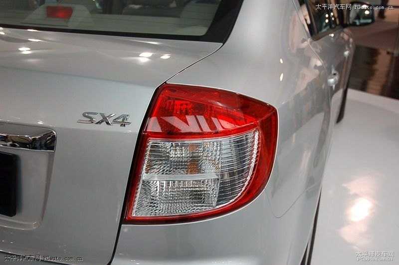 Z(y)SX4^DƬ