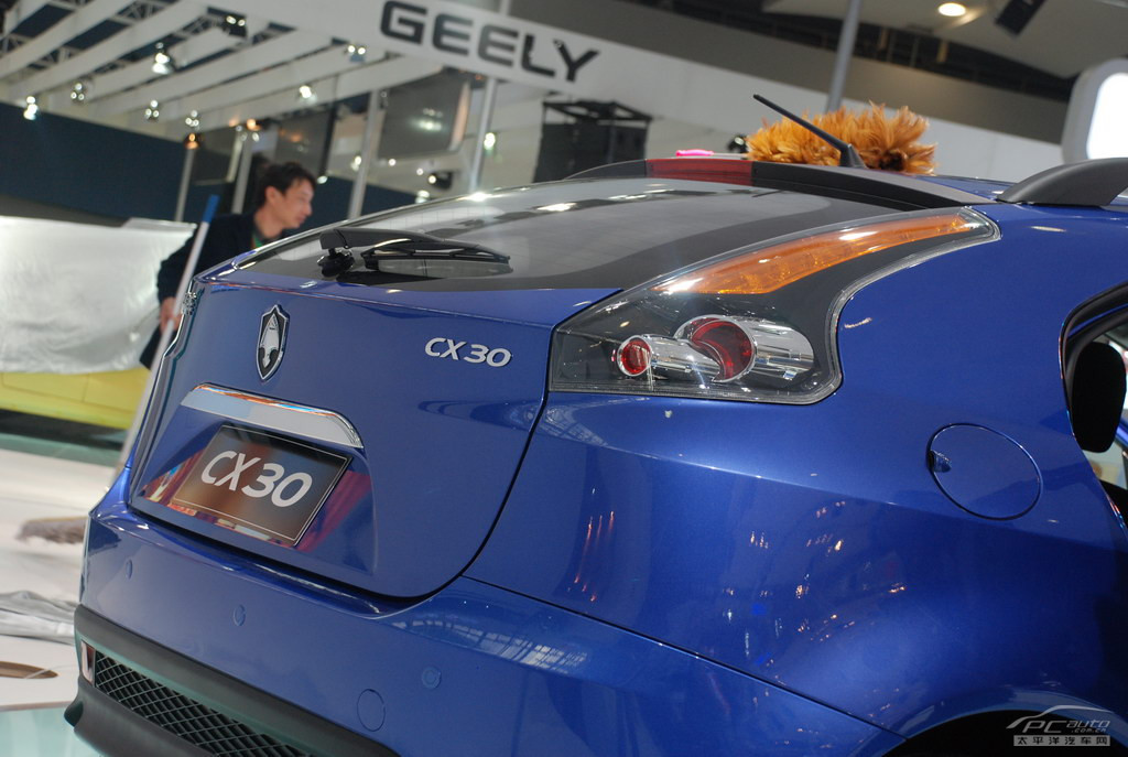 長(zhǎng)安CX30車(chē)展高清大圖