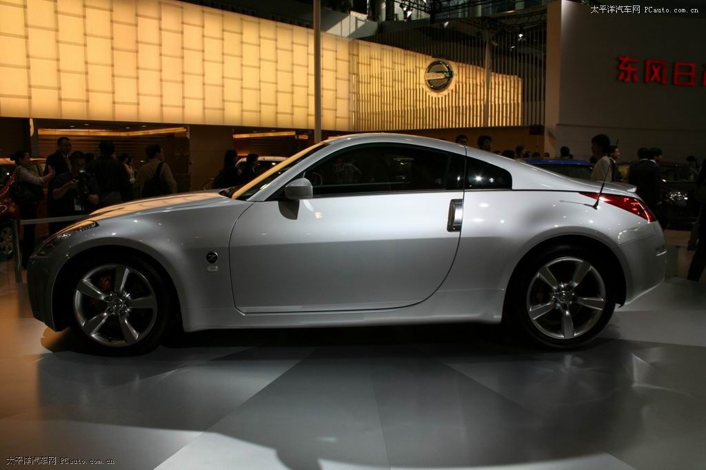 日產(chǎn)350Z車展高清大圖