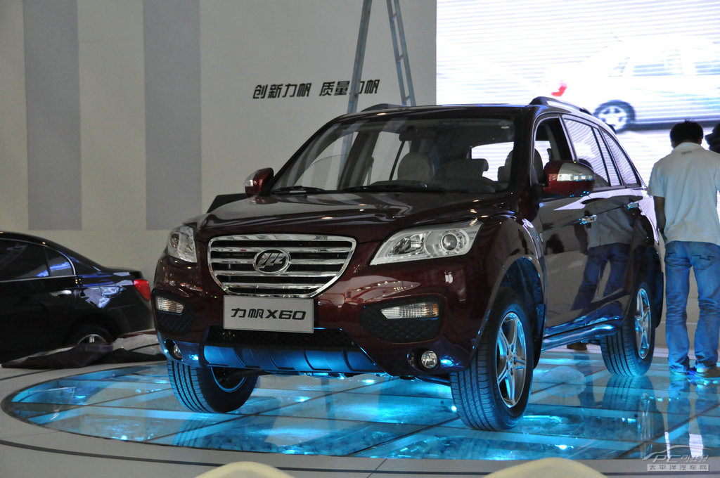 力帆X60車(chē)展高清大圖