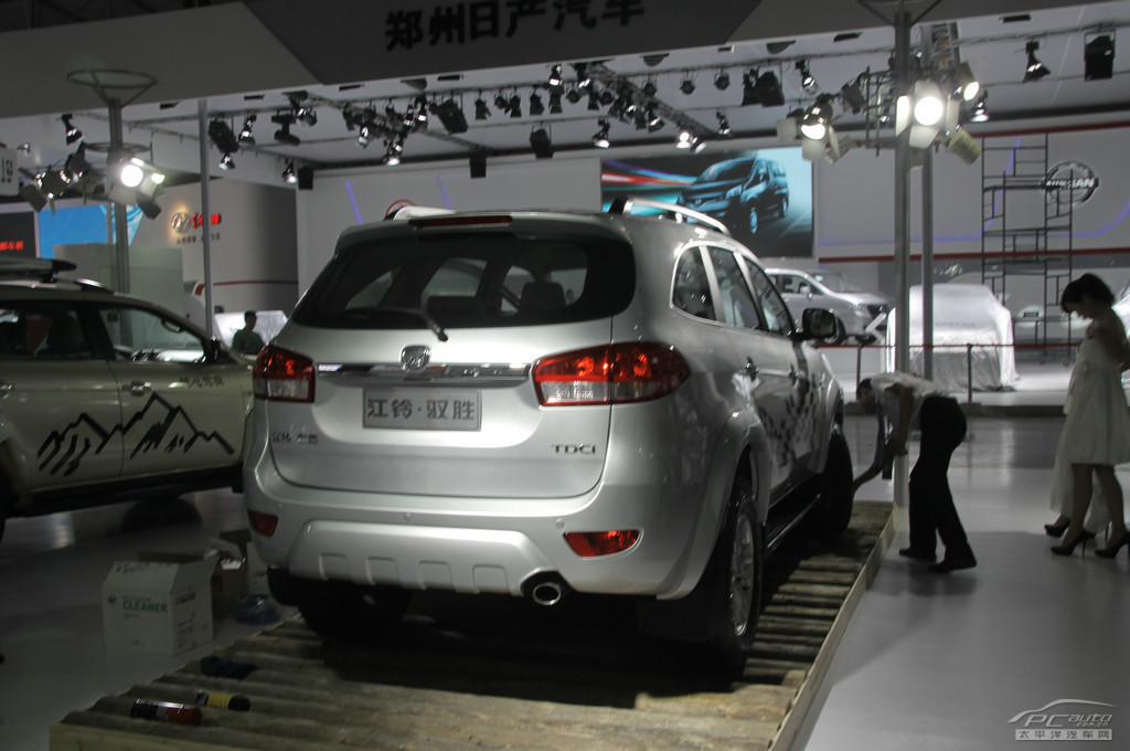 馭勝S350車展高清大圖