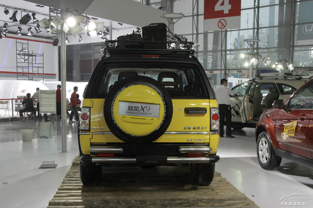 陸風(fēng)X9車展高清大圖