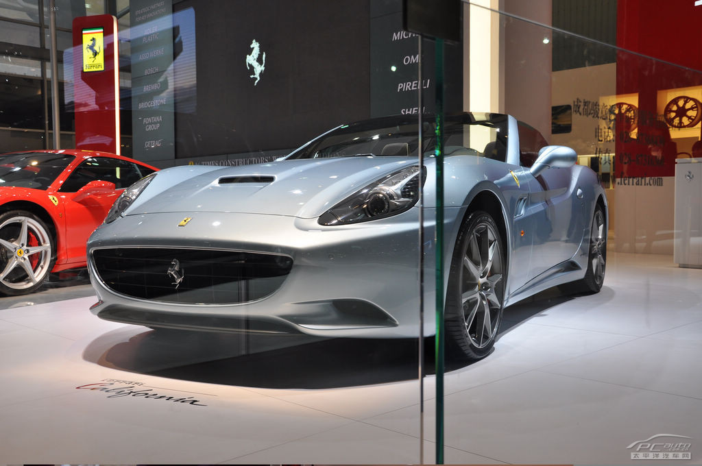 法拉利California車展高清大圖