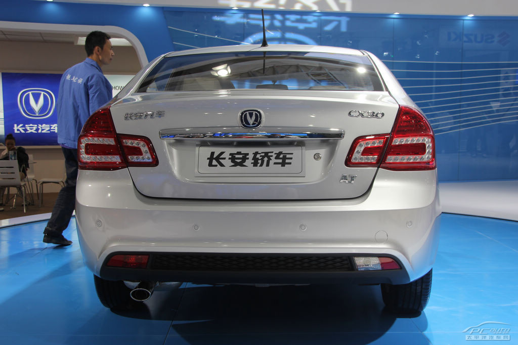 長安CX30車展高清大圖