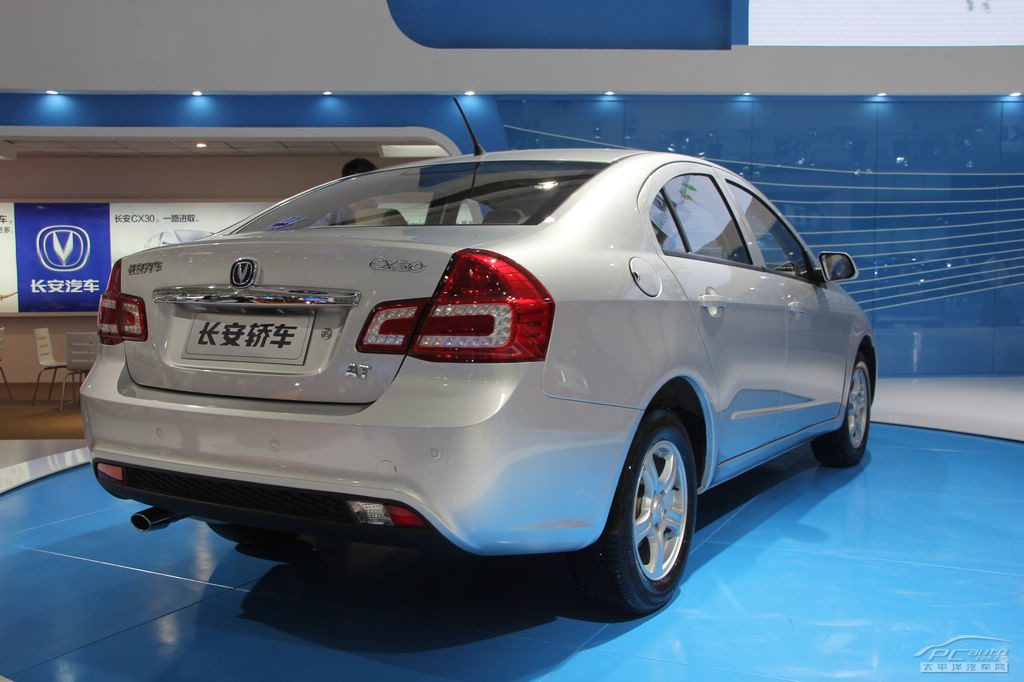 長安CX30車展高清大圖