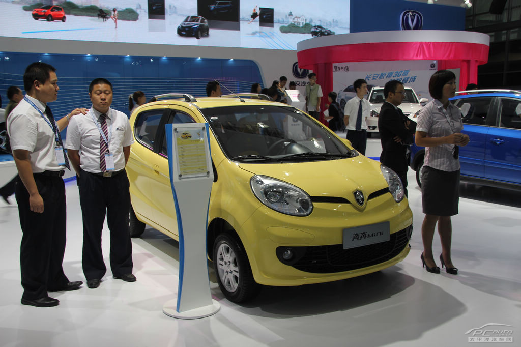 奔奔Mini車展高清大圖