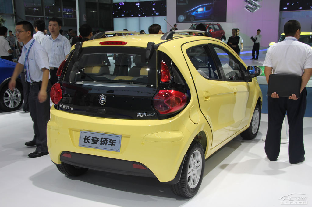 奔奔Mini車展高清大圖