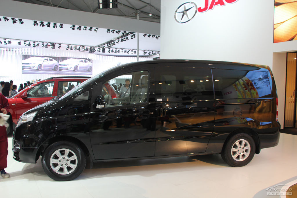 瑞風(fēng)車展高清大圖