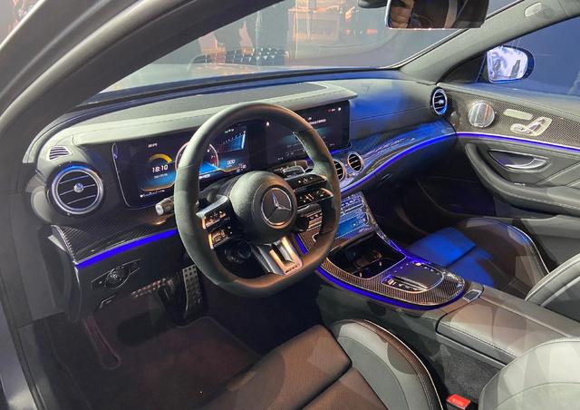 新款奔驰amg e63s上市售146.88万,零百仅3.4秒