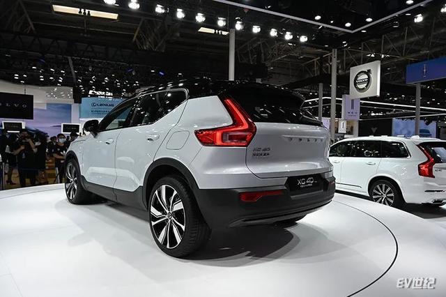 沃尔沃xc40纯电版官降5万8以提振销量