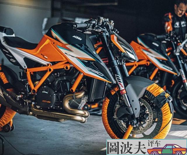 帥氣的公爵,極致水準!2021 ktm 1290 super duke rr限量500臺