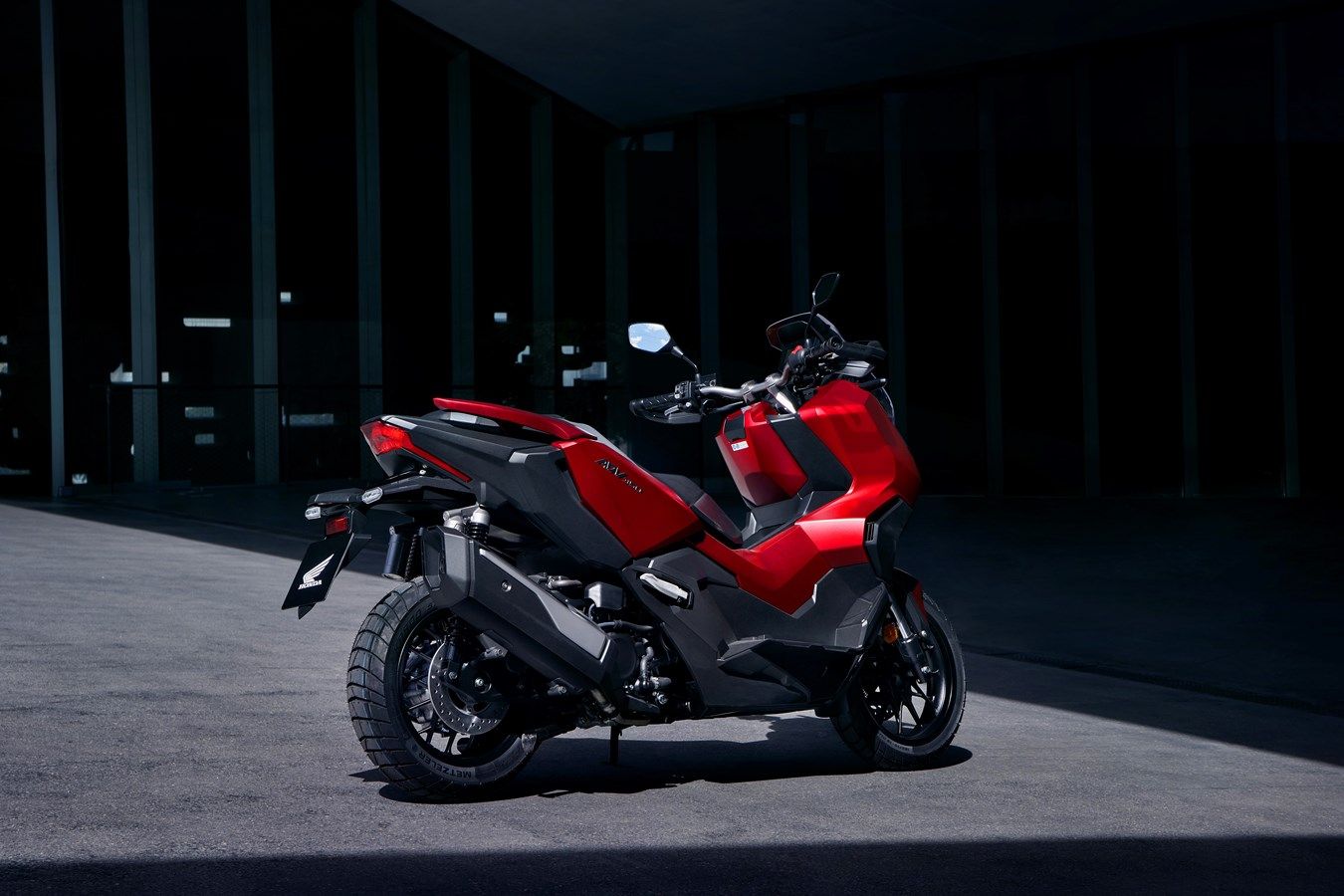 2021米兰车展,本田跨界踏板adv350海外发布