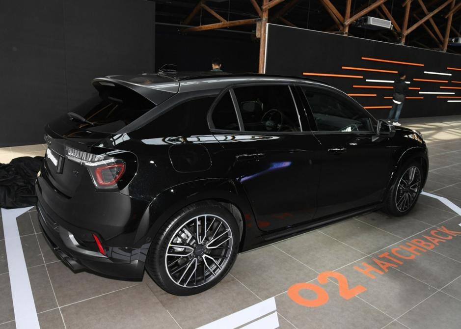 给大家多一个运动两厢车的选择:领克02 hatchback,年轻人爱
