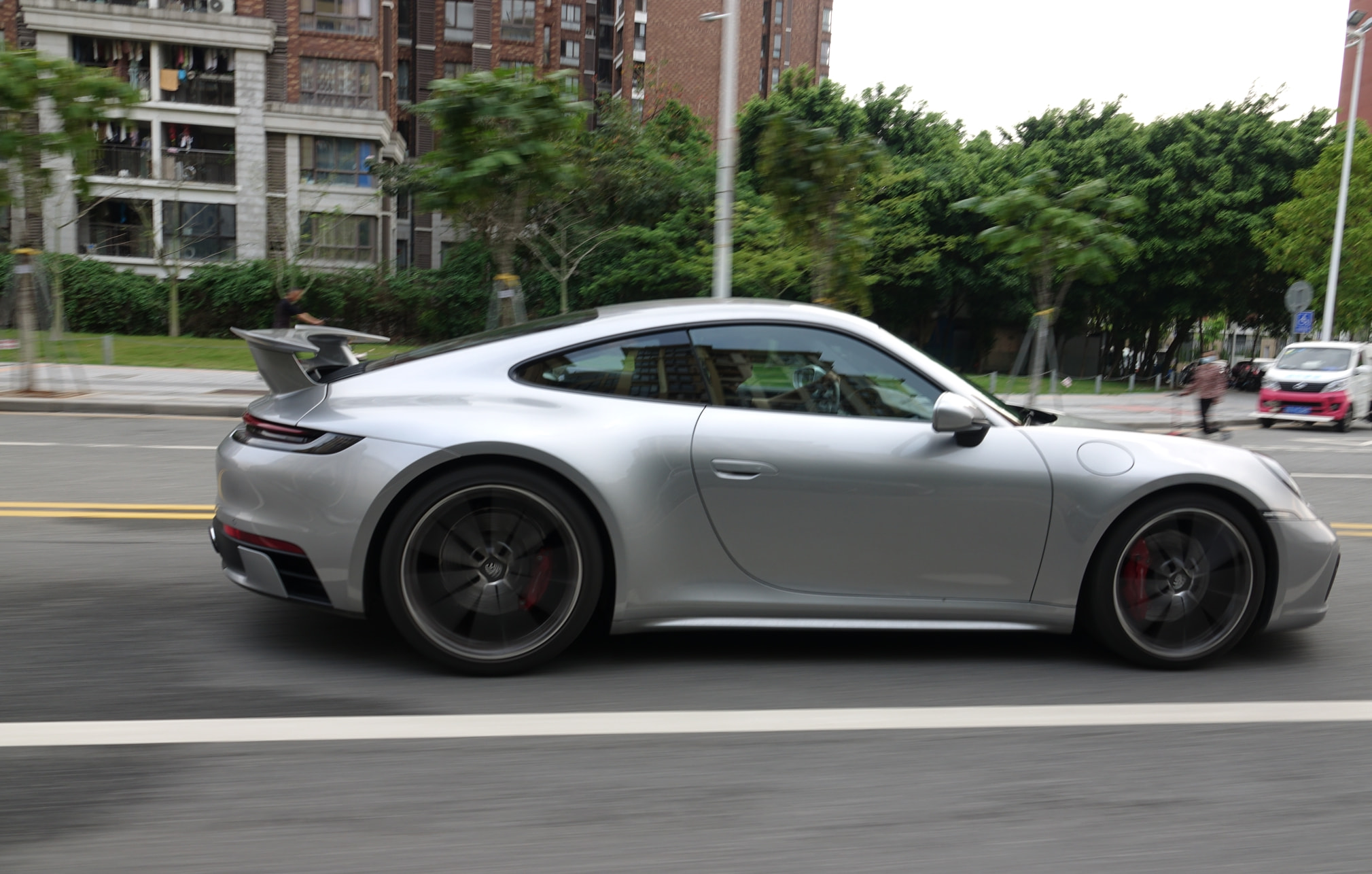 以科技诠释经典,试驾保时捷911 carrera 4s coupé (typ 992)