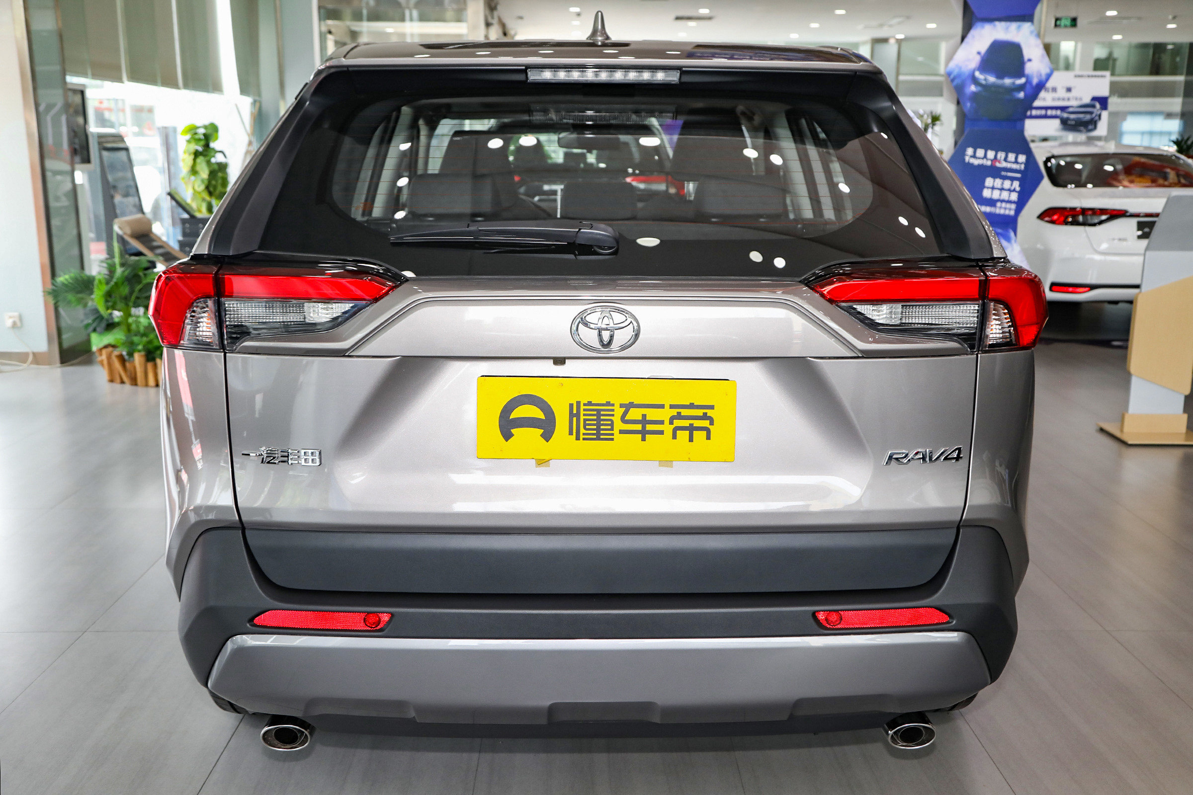 預算20萬選臺家用suv,一汽豐田rav4榮放值不值得買?