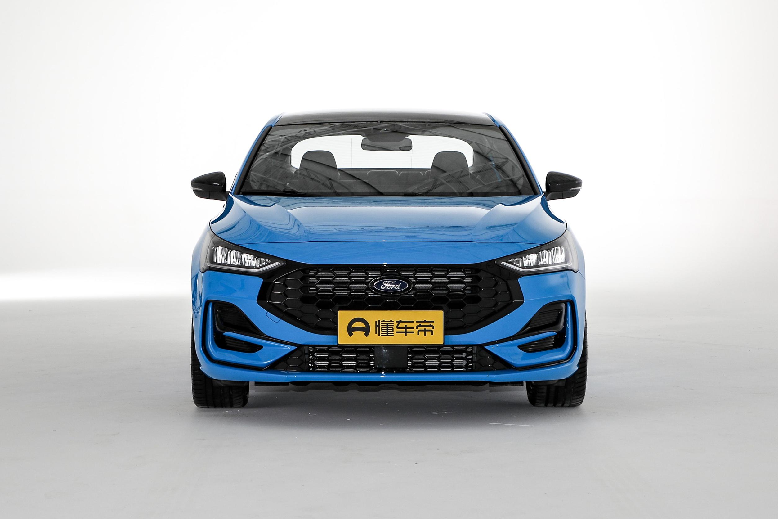 长安福特新款福克斯开启预定,并将于本月25日的重庆车展期间正式上市