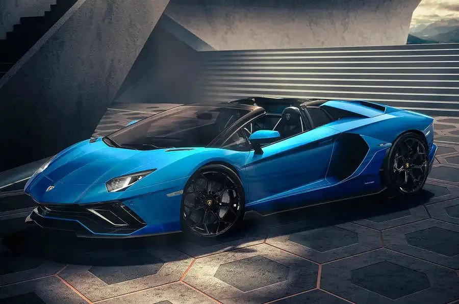 除了aventador,蘭博基尼旗下的hurácan和urus也會逐漸想新能源化轉變