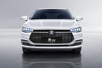 纯电续航405km，对标小鹏P5，整车造型时尚，解析秦EV