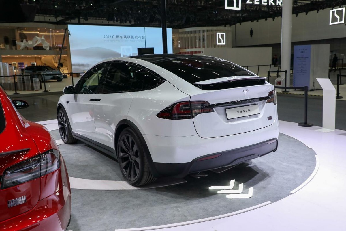 動靜不小?特斯拉新款model x/s公佈售價,兩款都有plaid版本