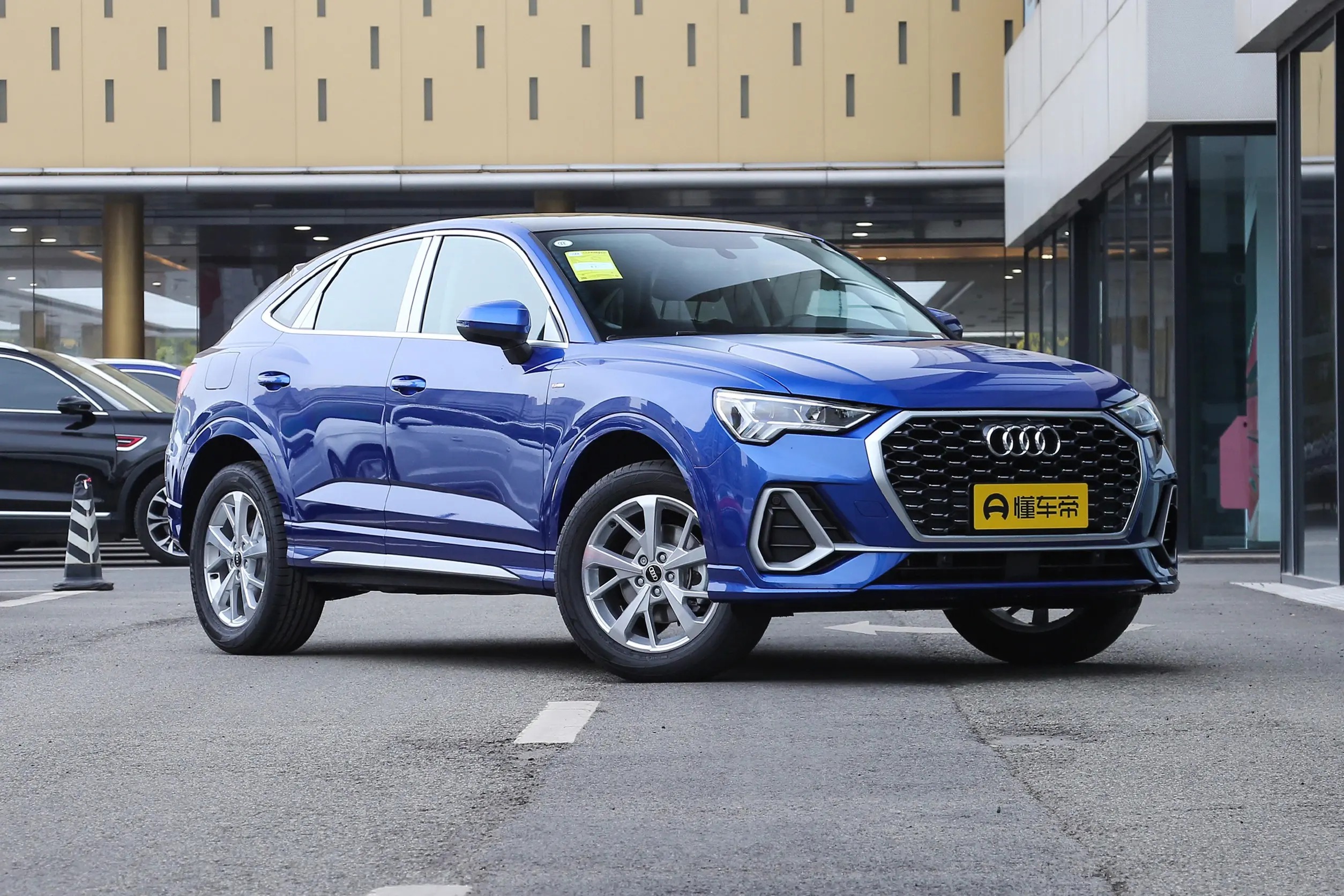 奥迪q3 sportback,官方百公里加速76秒,顶配售3618万元