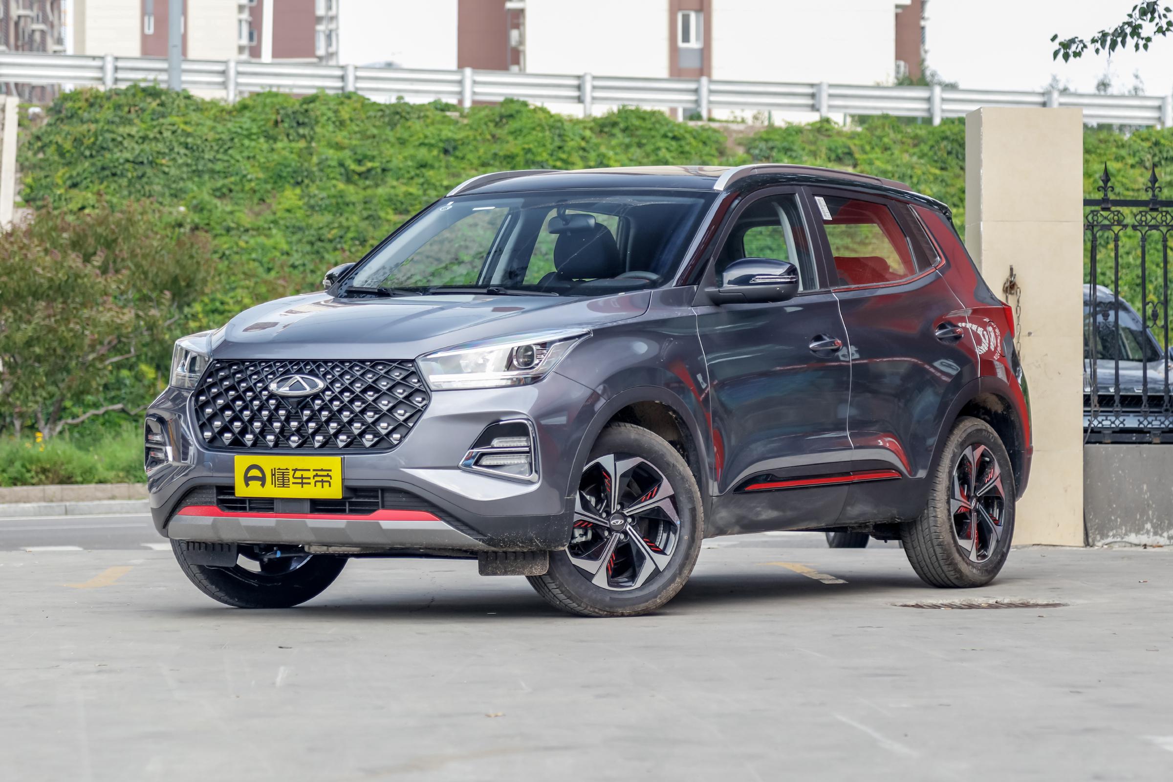 瑞虎5x,小型suv,搭载15t cvt,车子容易上手,售价1009万