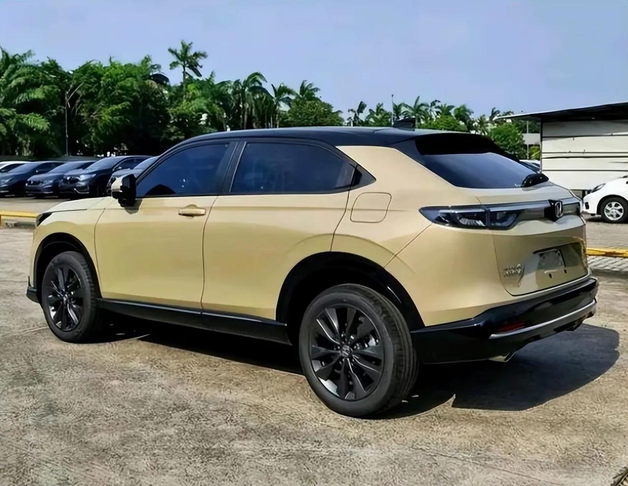 本田瞄準國產suv!2023款hrv實車登場,配1.5t cvt,號稱大號繽智