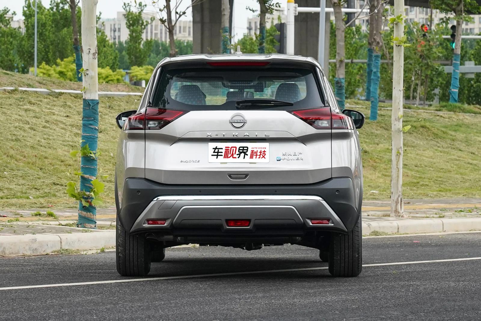 東風日產超混電驅奇駿售18.99萬起 全系雙電機四驅/滿配起步