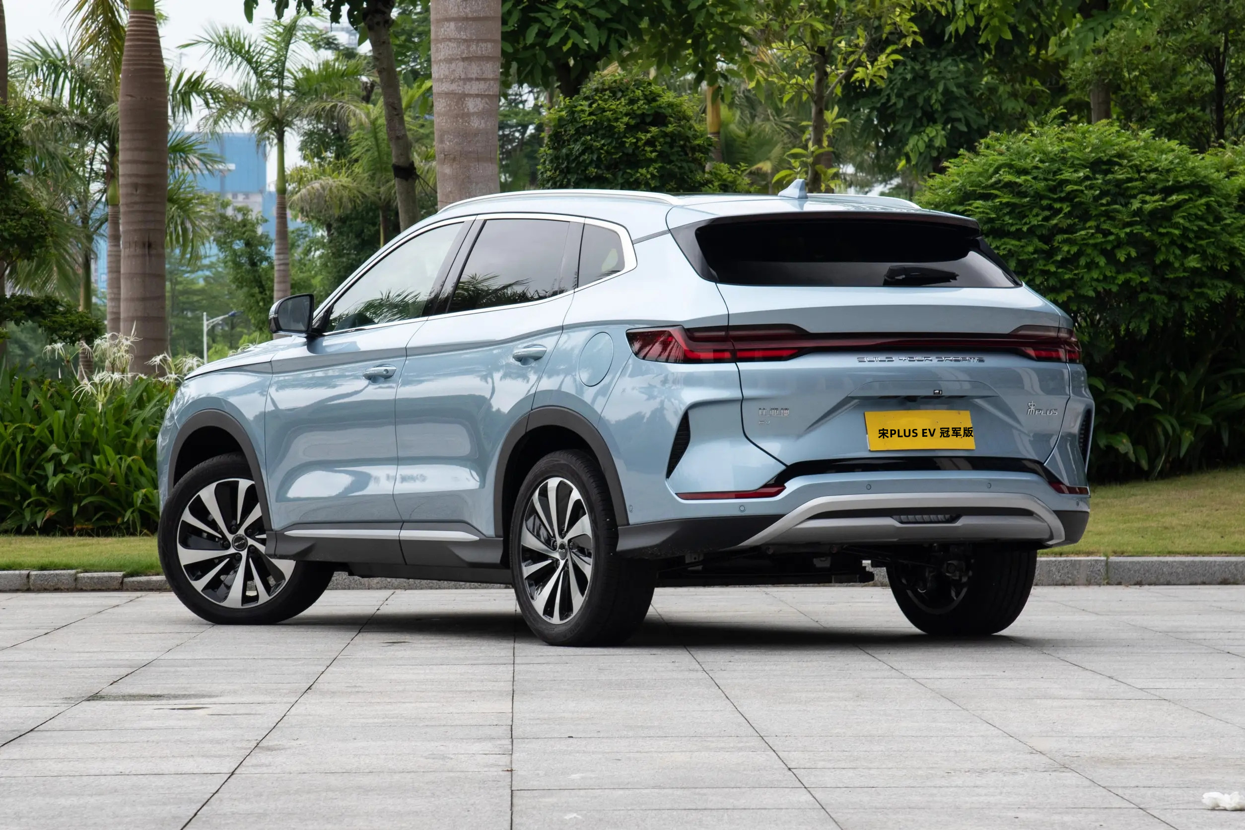 比亚迪宋plus ev 2022图片