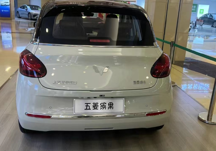 新款五菱繽果實車曝光,新增esc 自動駐車,外觀造型復古,配置高