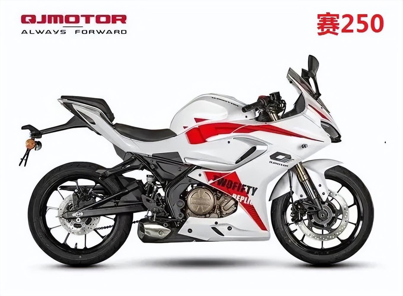 錢江qjmotor又來新車了,賽150首次曝光,售價有望1.3w左右