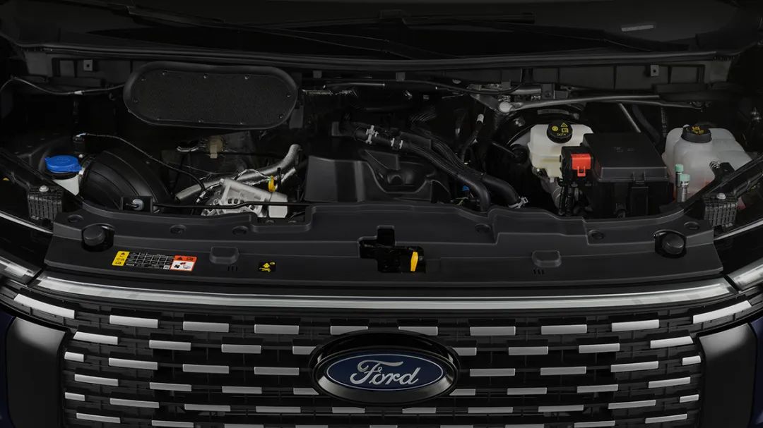 3t版车型配备福特puma第五代柴油发动机,传动系统方面,匹配原装进口