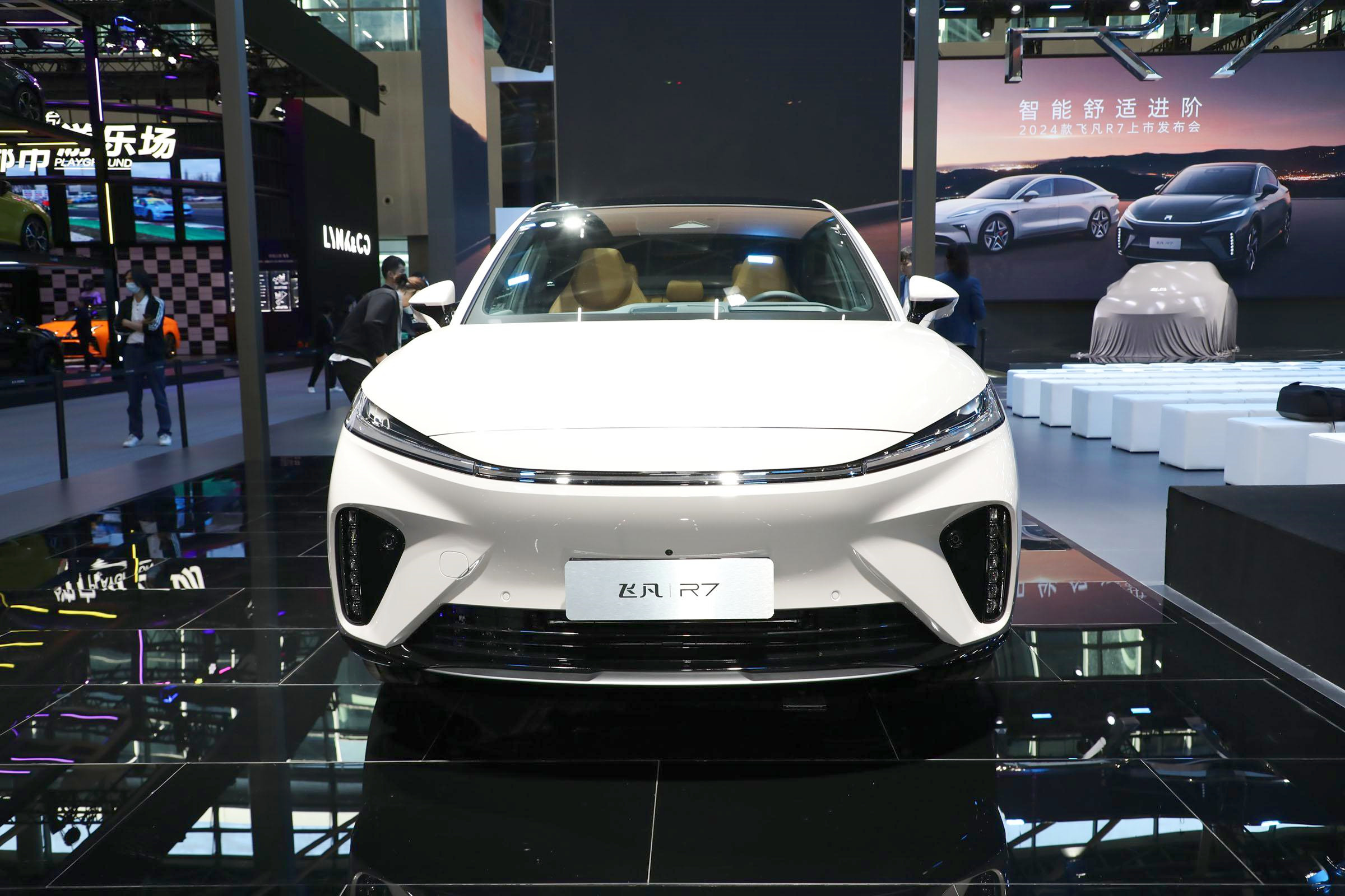 外观设计此外,新车将继续提供换电功能(据飞凡汽车官方称:整个换电