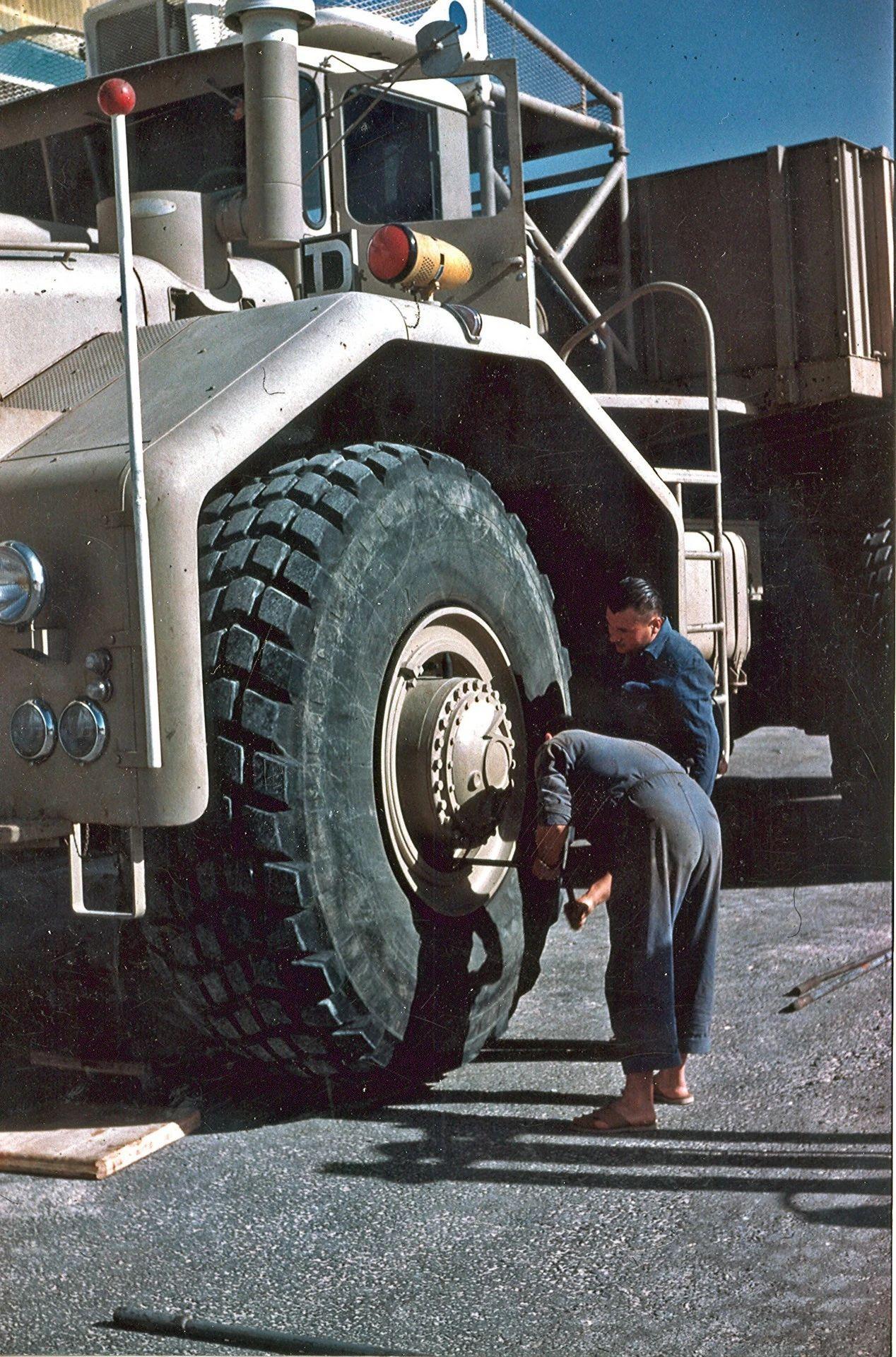 50年代berliet t100世界第一辆超重型卡车