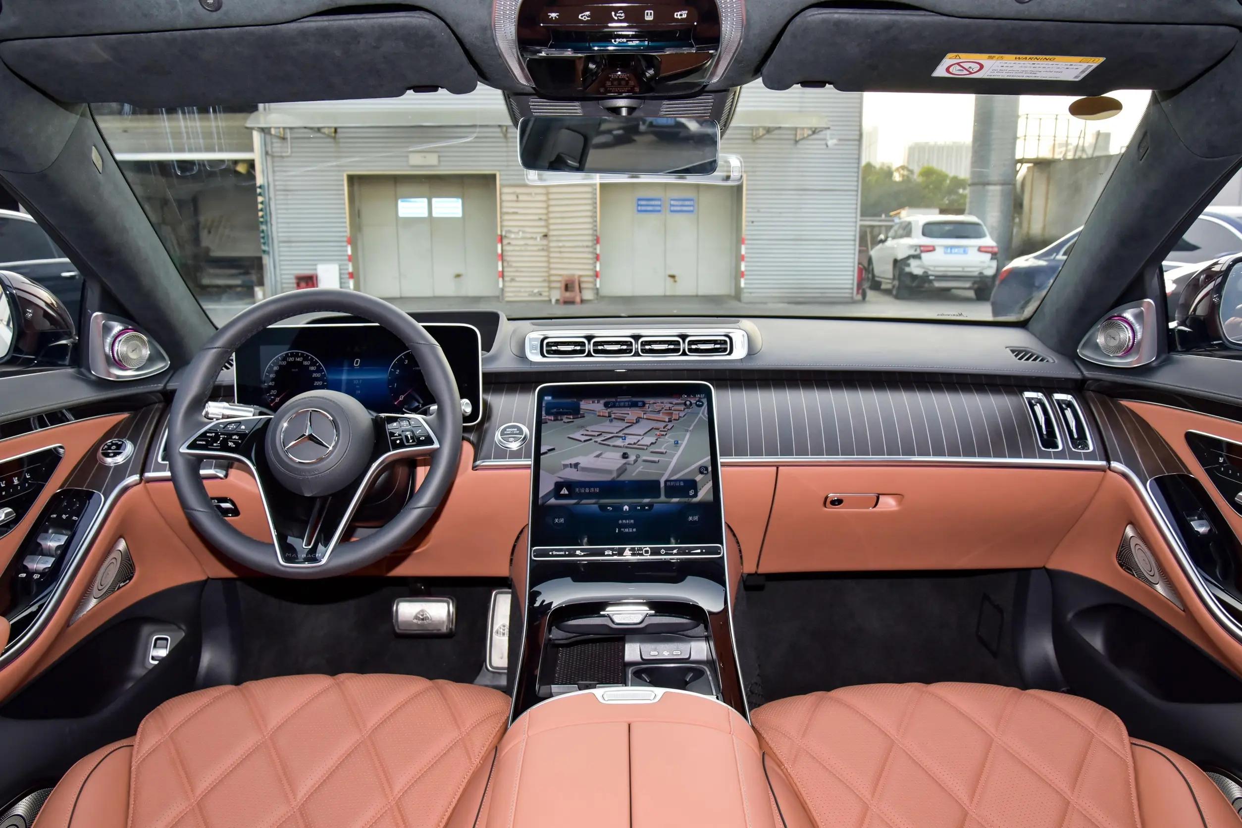 新款奔驰迈巴赫s级上市,配置/售价微调,售价468万