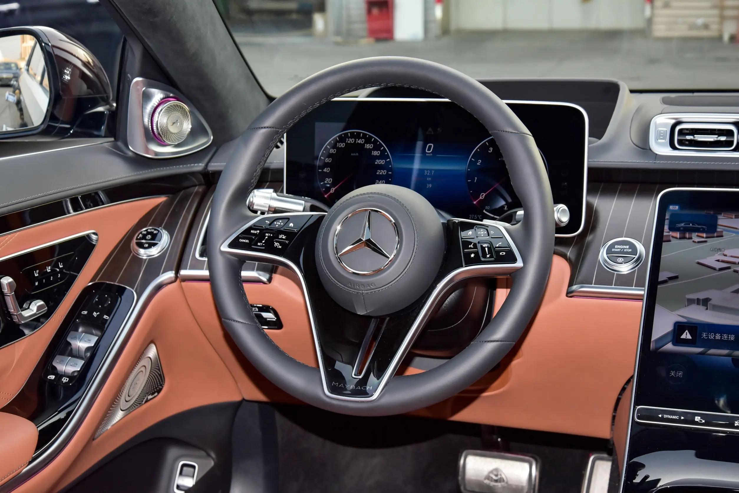 新款奔驰迈巴赫s级上市,配置/售价微调,售价468万