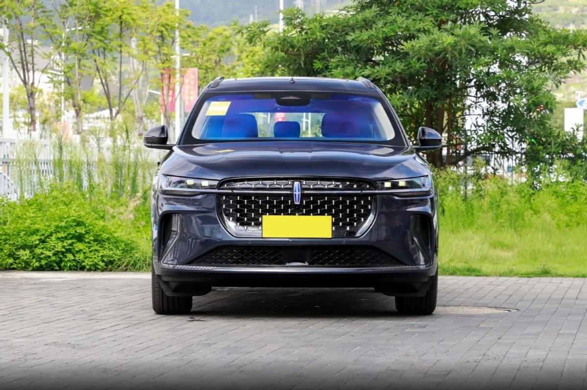 40万买豪华中型SUV，航海家VS奥迪Q5L，谁更适合家用？