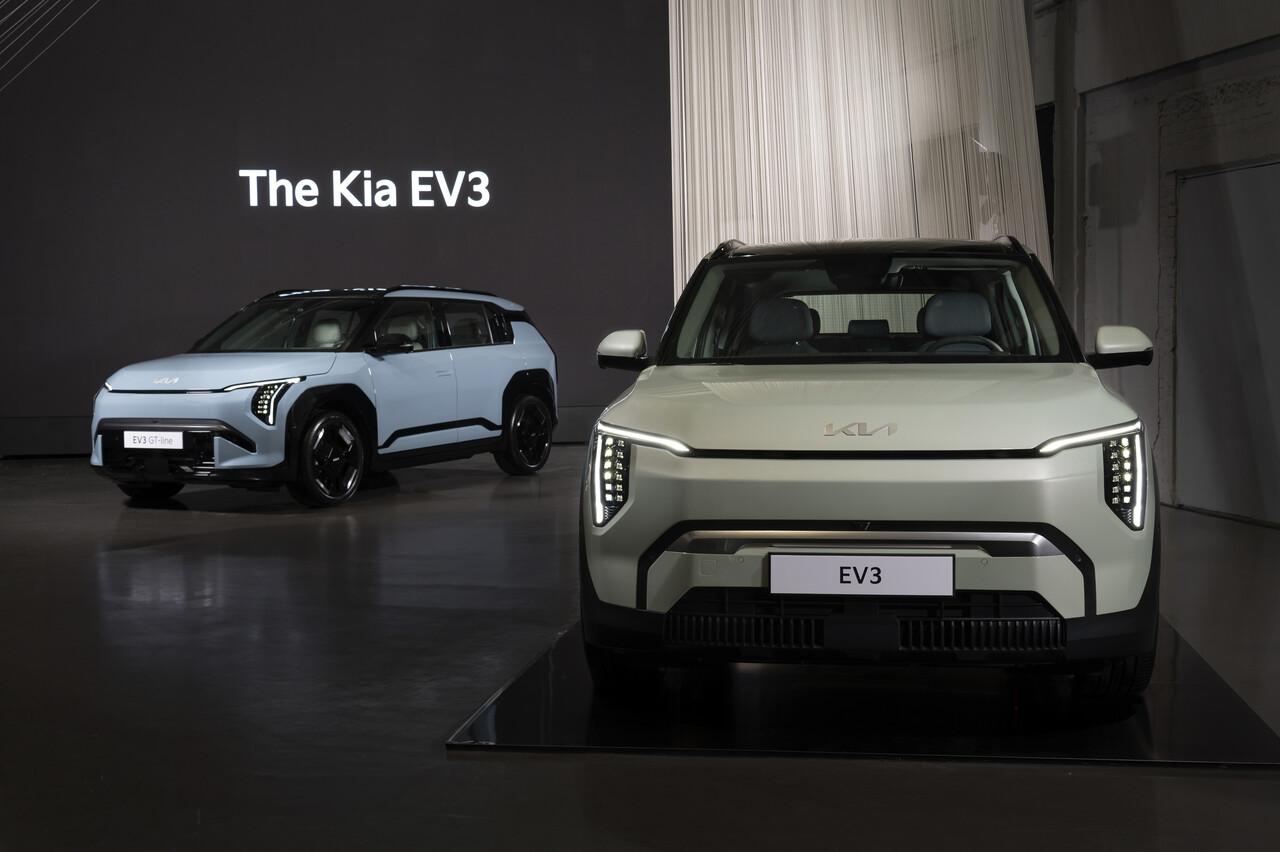 电动汽车ev6和23年大型电动化旗舰suv ev9,23年底在中国上市ev5之后