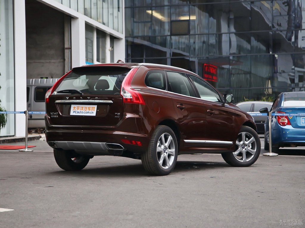醇咖色沃爾沃XC60整車外觀外觀圖片