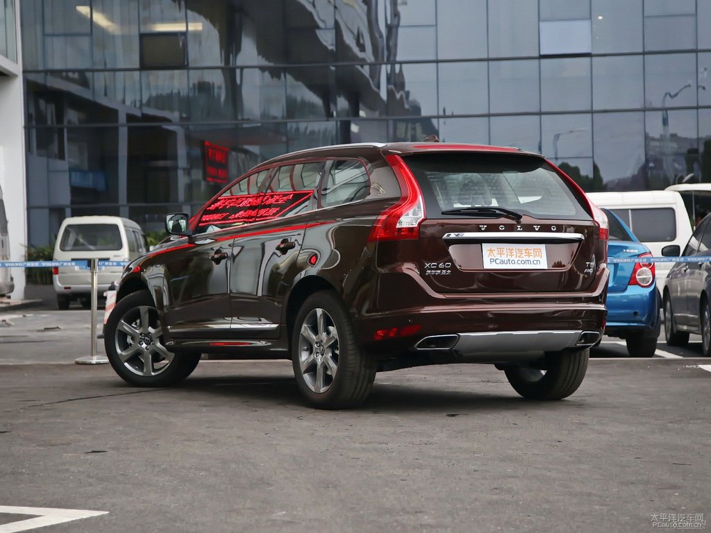 醇咖色沃爾沃XC60整車外觀外觀圖片