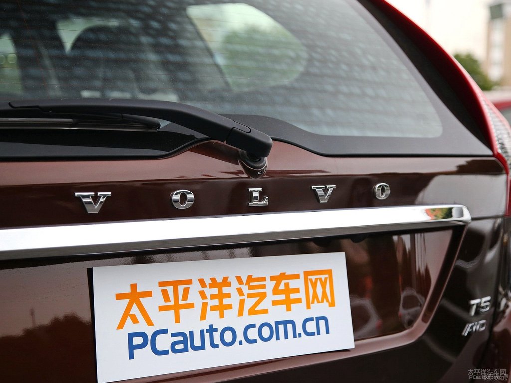醇咖色沃爾沃XC60車尾外觀圖片