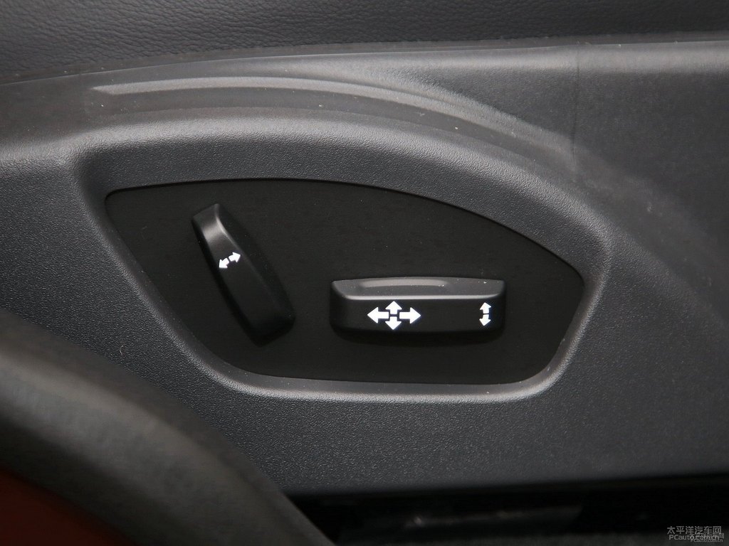 醇咖色沃爾沃XC60座椅內(nèi)飾圖片