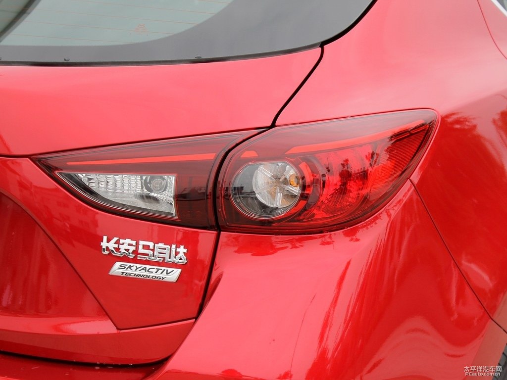 激情紅馬自達(dá)3 昂克賽拉車尾外觀圖片