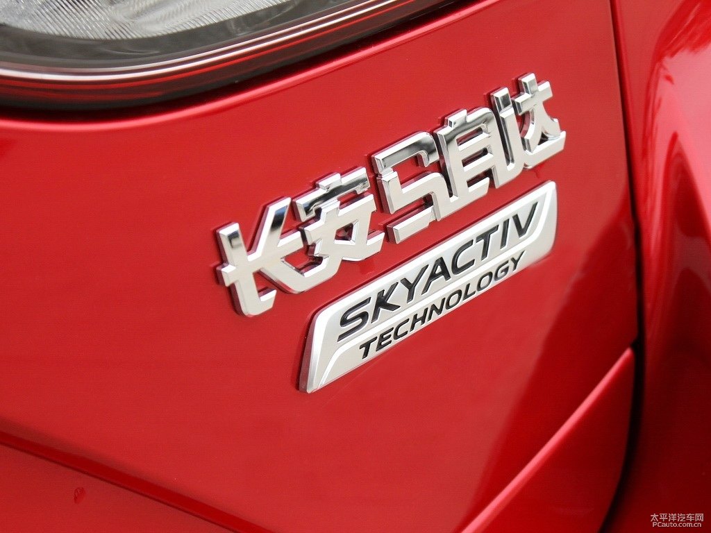 激情紅馬自達(dá)3 昂克賽拉車(chē)尾外觀圖片