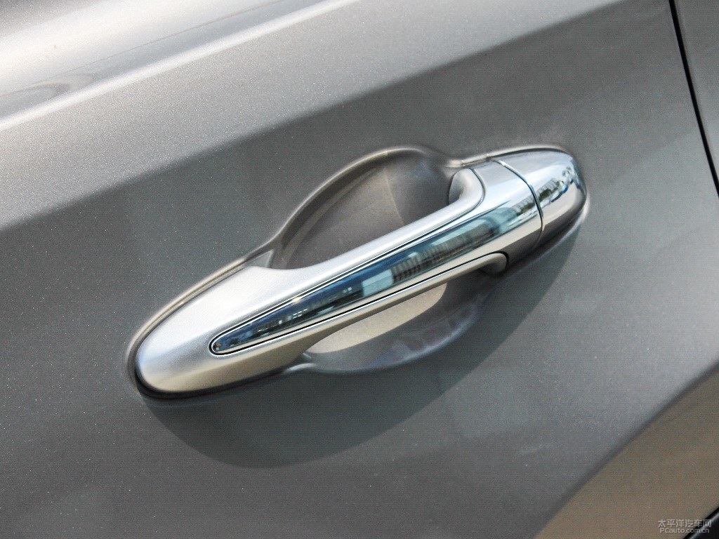 RAV4榮放外觀高清大圖