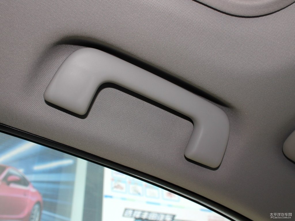 RAV4榮放車廂內(nèi)飾圖片