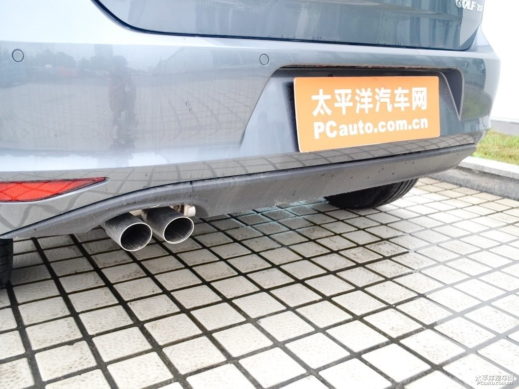 季風(fēng)灰高爾夫車尾外觀圖片