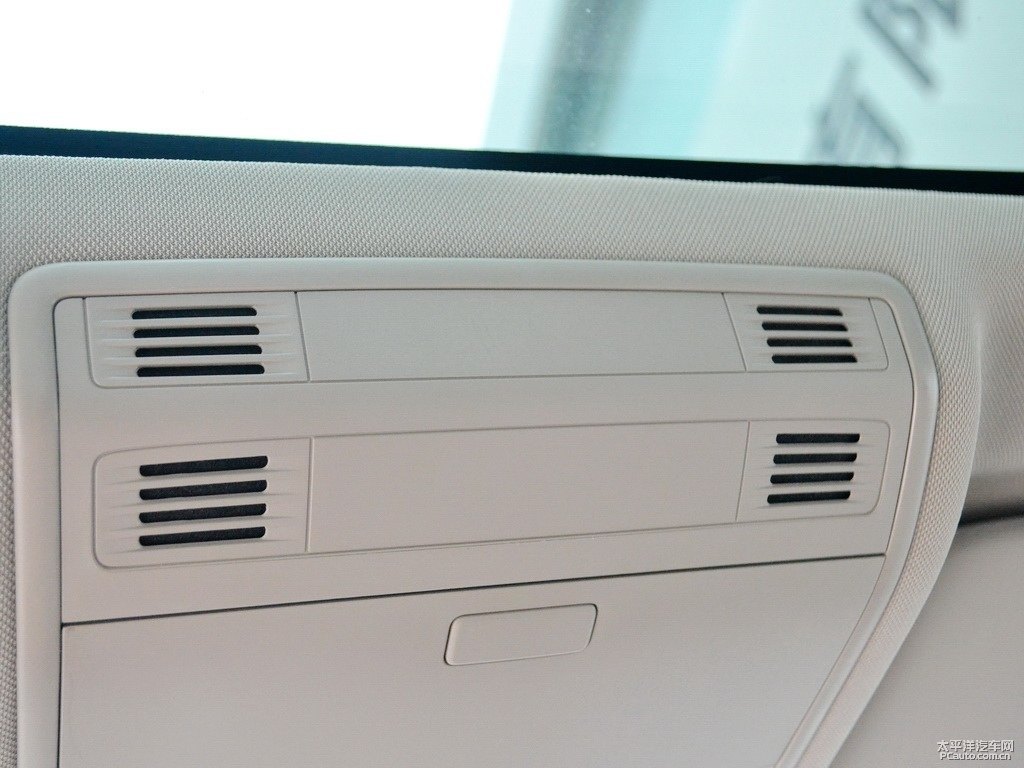 季風(fēng)灰高爾夫車廂內(nèi)飾圖片