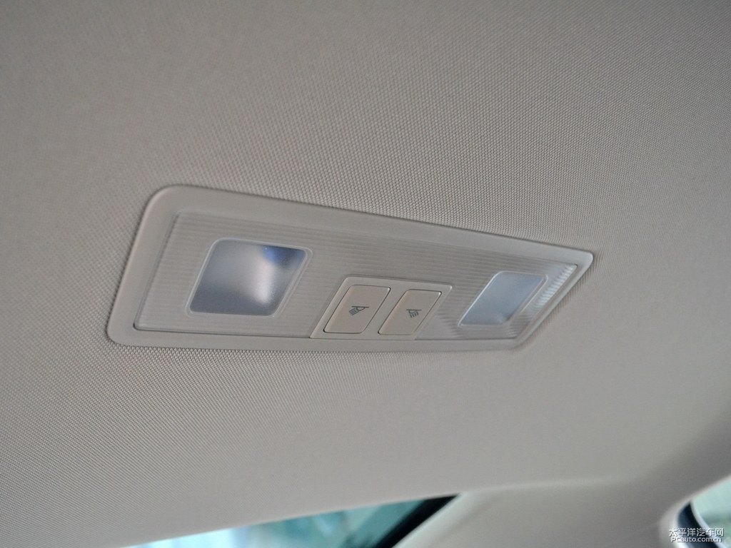 季風(fēng)灰高爾夫車廂內(nèi)飾圖片