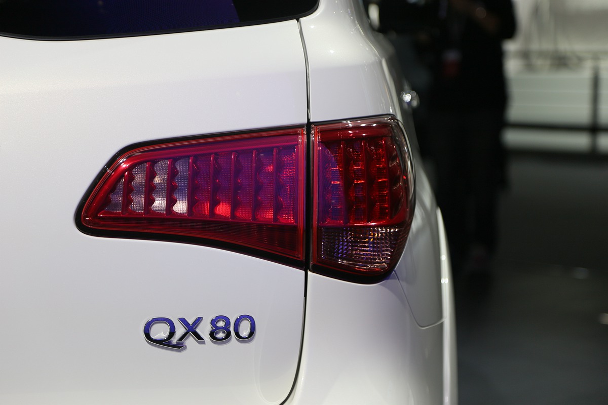 英菲尼迪QX80車展高清大圖
